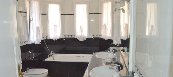 5 bedrooms Villa in Altea, Spain No. 11941 17