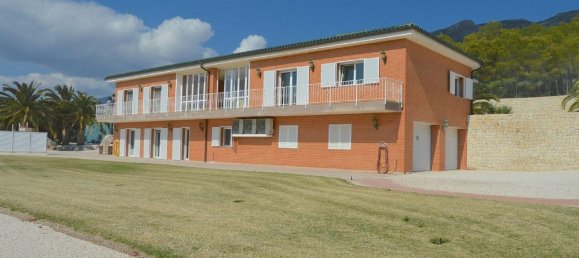 5 bedrooms Villa in Altea, Spain No. 11941 3