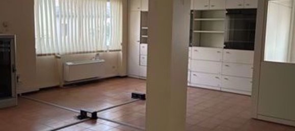 198m² Office in Lucca, Italy No. 122465 5