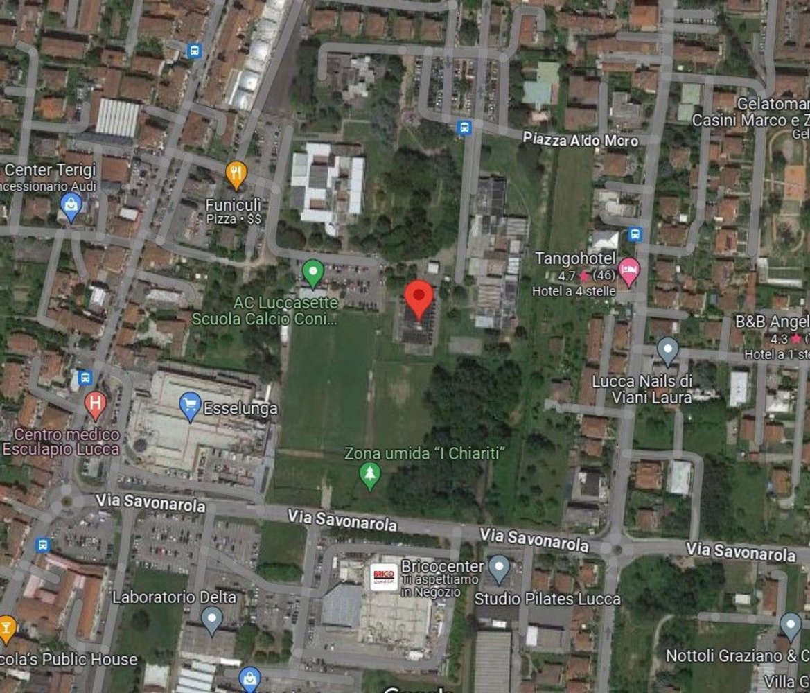 198m² Office in Lucca, Italy No. 122465