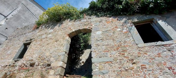 2 bedrooms House in Bagni di Lucca, Italy No. 268 3