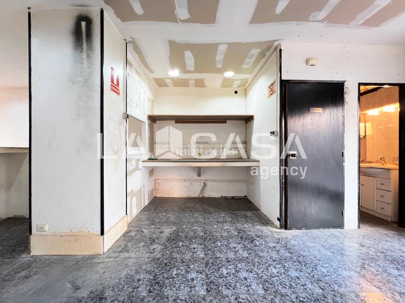 Gewerbliche Immobilie in Badalona, Spain 60m², Nr. 242596
