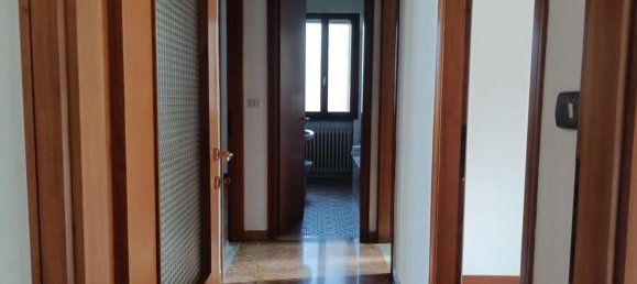 5 bedrooms House in Padua, Italy No. 321985 33