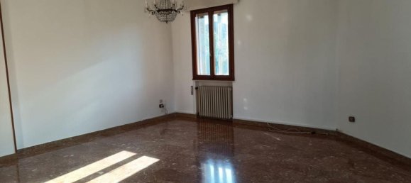 5 bedrooms House in Padua, Italy No. 321985 44