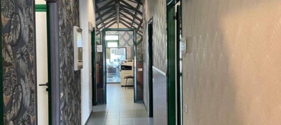 5 rooms Commercial property in Venegono Inferiore, Italy No. 354242 13