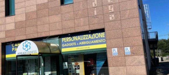 5 rooms Commercial property in Venegono Inferiore, Italy No. 354242 11