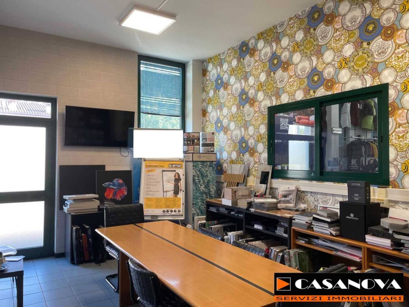 5 rooms Commercial property in Venegono Inferiore, Italy No. 354242