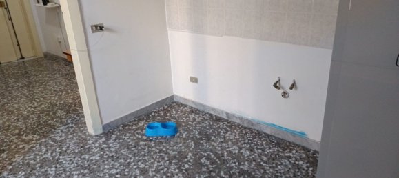 Квартира с 4 комнатами в Бари, Италия № 31272 20