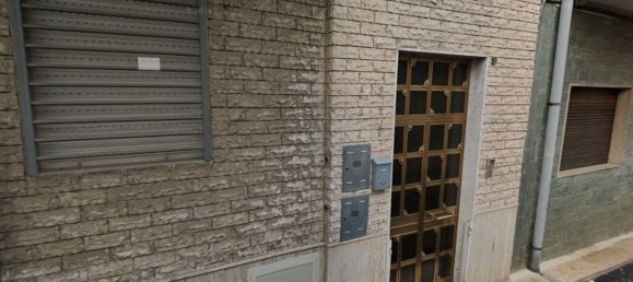 Квартира с 4 комнатами в Бари, Италия № 31272 8