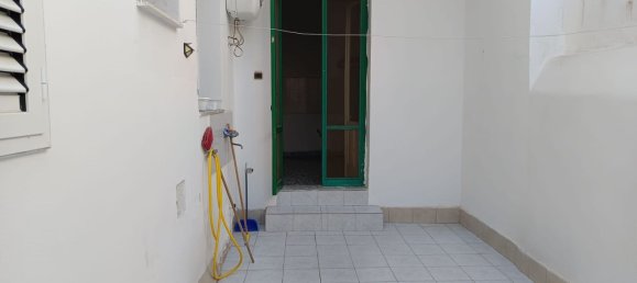 Квартира с 4 комнатами в Бари, Италия № 31272 18