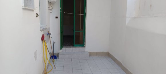 Квартира с 4 комнатами в Бари, Италия № 31272 16