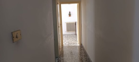 Квартира с 4 комнатами в Бари, Италия № 31272 22