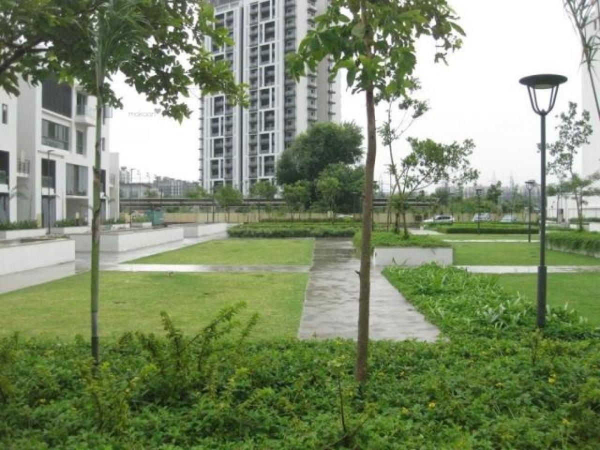 4 bedrooms House in Gurgaon, India No. 20965