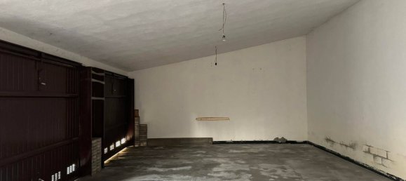 Дом с 4 спальнями в Ломелло, Италия № 365313 17