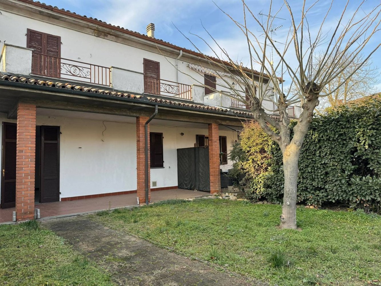 Дом с 4 спальнями в Ломелло, Италия № 365313