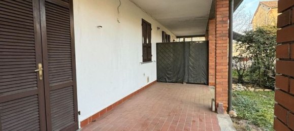 Дом с 4 спальнями в Ломелло, Италия № 365313 15