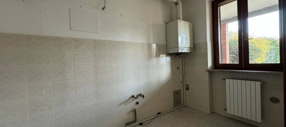 Дом с 4 спальнями в Ломелло, Италия № 365313 2