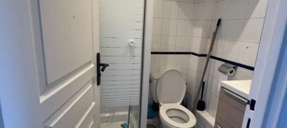 1 bedroom Apartment in La Courneuve, France No. 180484 4