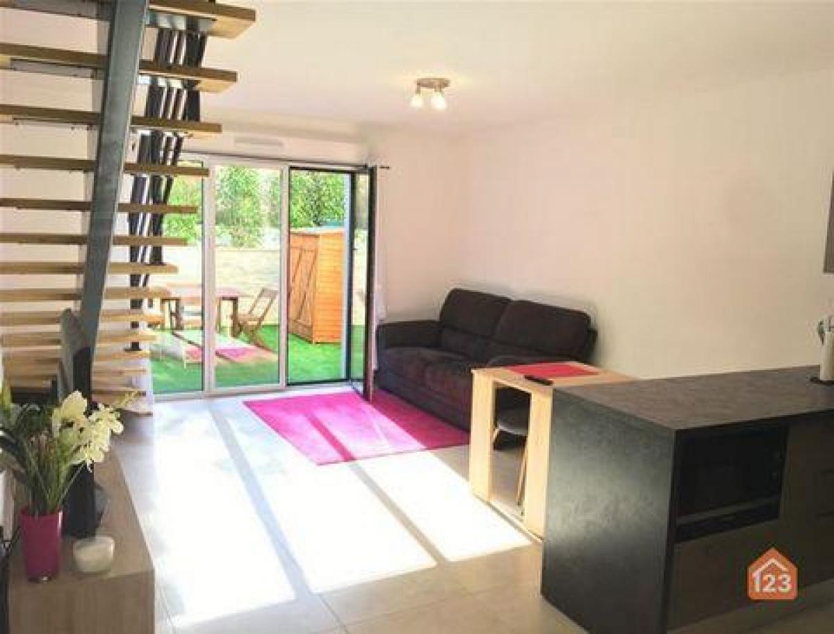 2 bedrooms House in Antibes, France No. 11129