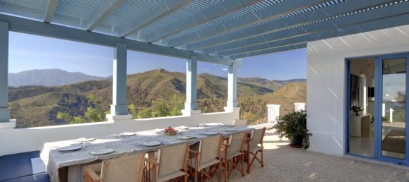 5 bedrooms Villa in Benahavis, Spain No. 121318 6