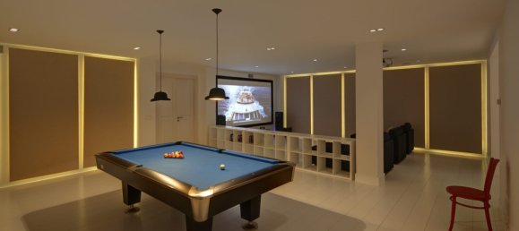 5 bedrooms Villa in Benahavis, Spain No. 121318 24