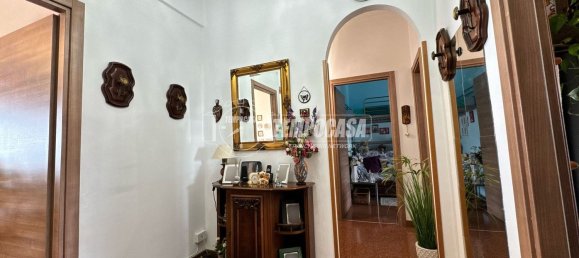 6 rooms Apartment in Genoa, Italy No. 38489 25