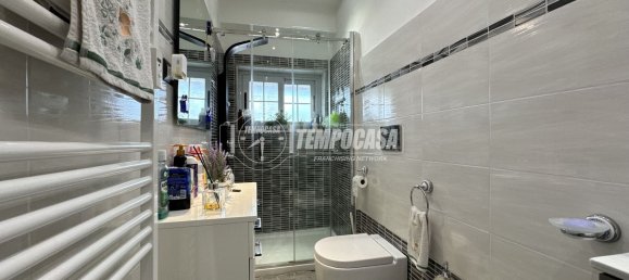 6 rooms Apartment in Genoa, Italy No. 38489 40