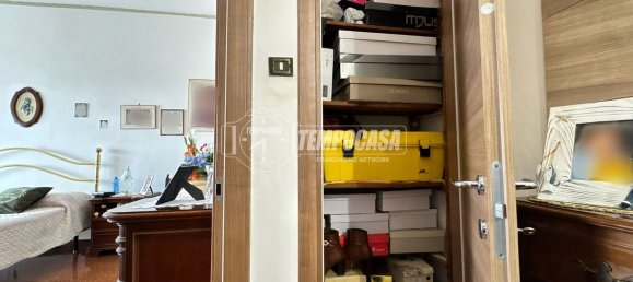 6 rooms Apartment in Genoa, Italy No. 38489 6