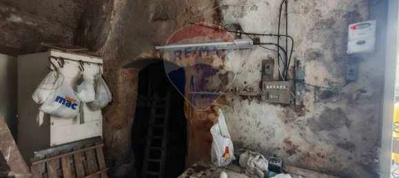 Квартира с 68 комнатами в Матера, Италия № 166064 4