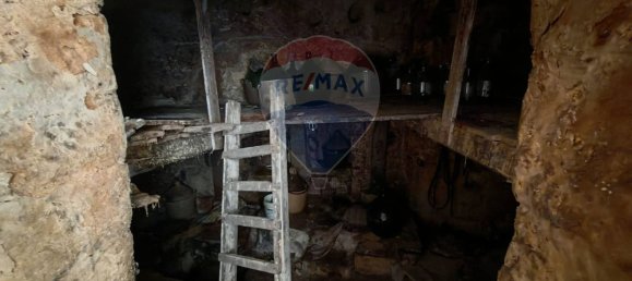 Квартира с 68 комнатами в Матера, Италия № 166064 8