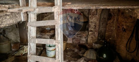 Квартира с 68 комнатами в Матера, Италия № 166064 9