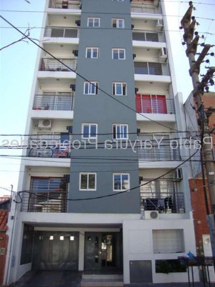  مستودع في Tres de Febrero, Argentina رقم 28375