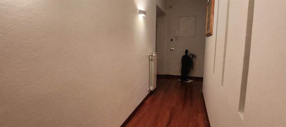 6 rooms Apartment in Prato, Italy No. 148780 3