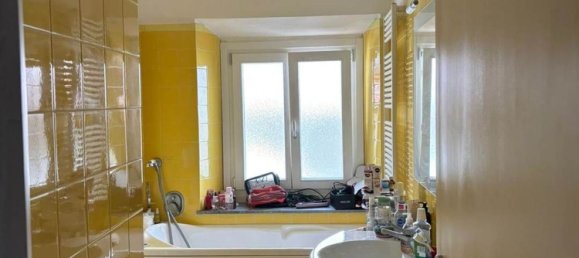 6 rooms Apartment in Prato, Italy No. 148780 16