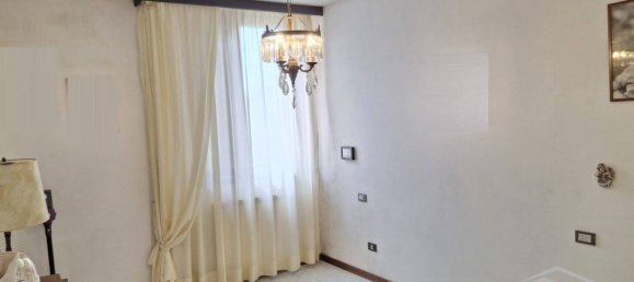 2 bedrooms Apartment in Florence, Italy No. 328807 18