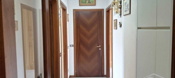 2 bedrooms Apartment in Florence, Italy No. 328807 13