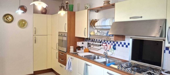 2 bedrooms Apartment in Florence, Italy No. 328807 6