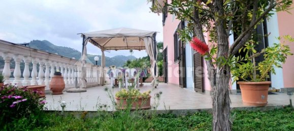 3 bedrooms Villa in Camporosso, Italy No. 205500 11