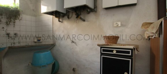 8 bedrooms House in Calolziocorte, Italy No. 153121 45