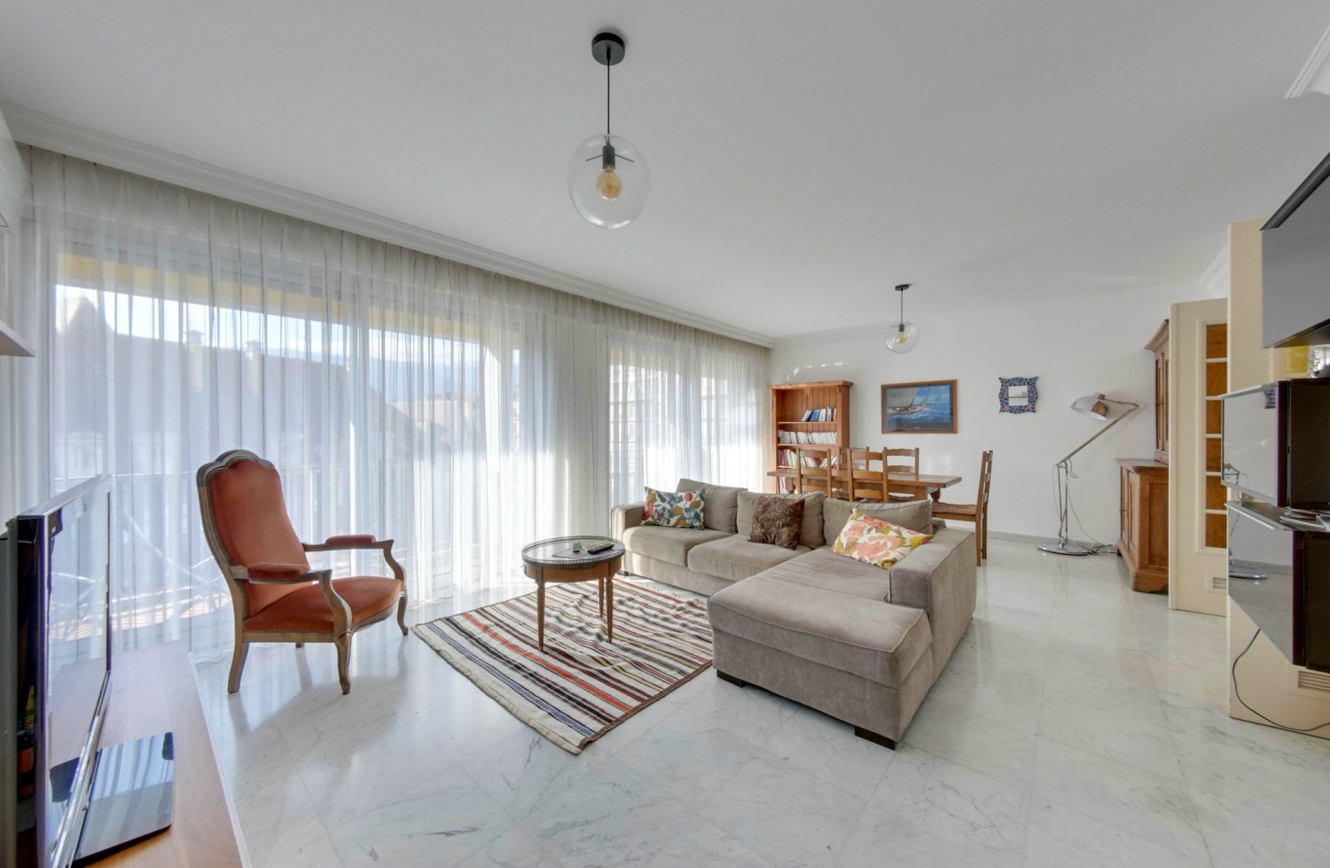 Квартира с 2 спальнями в Гренобль, Франция № 199842