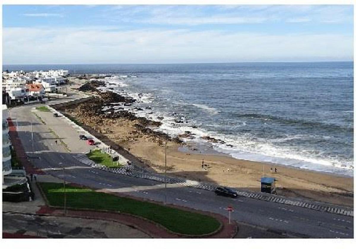 Квартира с 3 спальнями в Мальдонадо, Уругвай № 7174