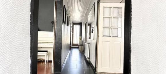 4 bedrooms House in Marchais, France No. 74098 5