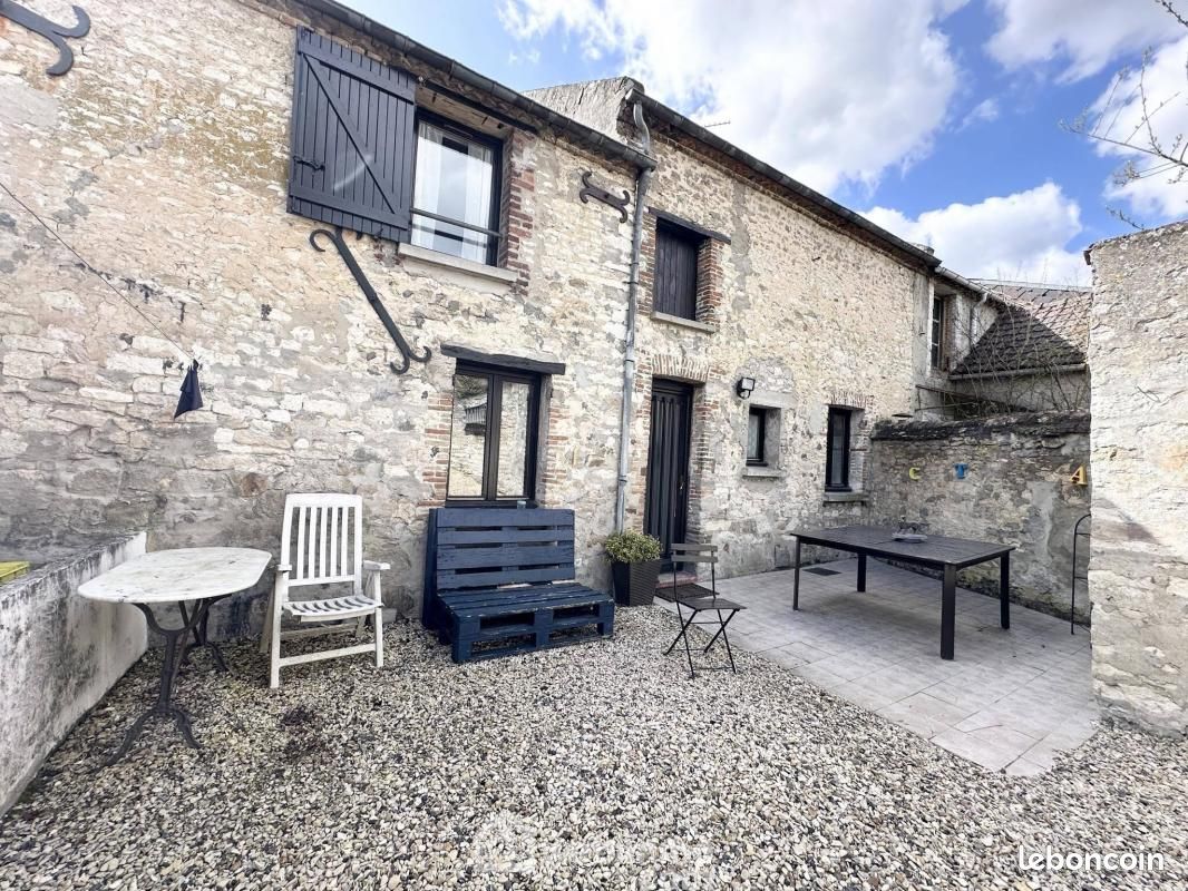 4 bedrooms House in Marchais, France No. 74098