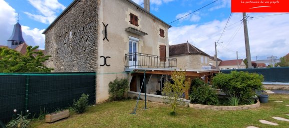 5 bedrooms House in Puits-et-Nuisement, France No. 67304 15