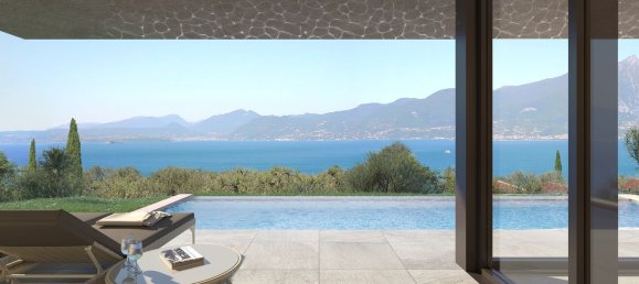 7 rooms Villa in Torri del Benaco, Italy No. 92130 2