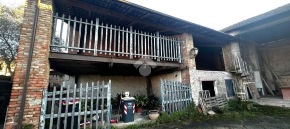 Дом с 5 комнатами в Тортона, Италия № 128781 21