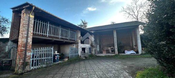 Дом с 5 комнатами в Тортона, Италия № 128781 5