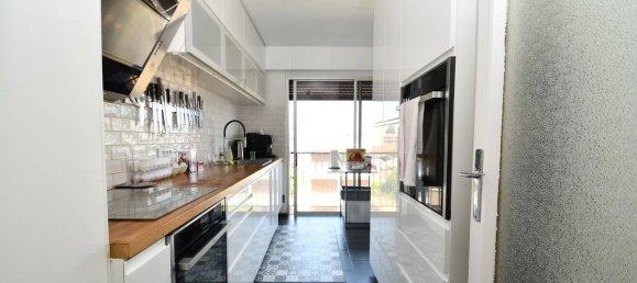 3 bedrooms Apartment in Les Pavillons-sous-Bois, France No. 180904 3