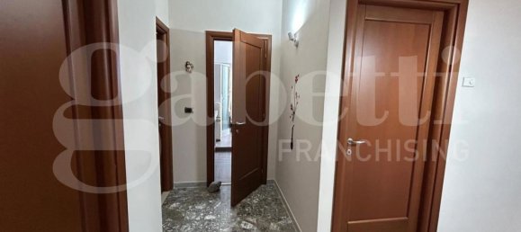 4-salle Appartement à Margherita di Savoia, Italy No. 32080 7