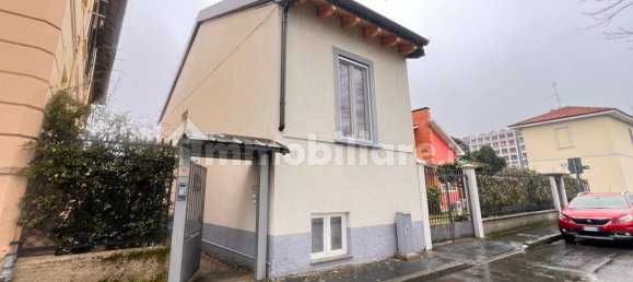 2 غرف نوم فيلا في Corsico, Italy رقم 25171 37